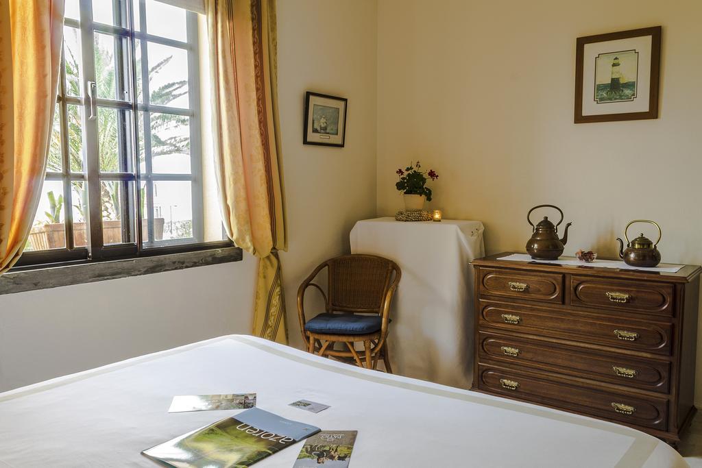 Vila Belgica Bed & Breakfast Horta  Phòng bức ảnh